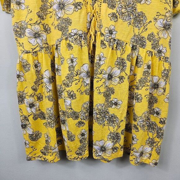Torrid Floral Babydoll Slub Front Blouse – Yellow M/L - Picture 4 of 7
